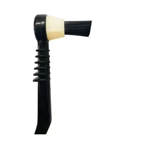 group cleaning brush